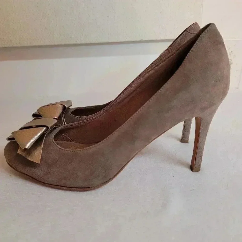 Corso como heels‎